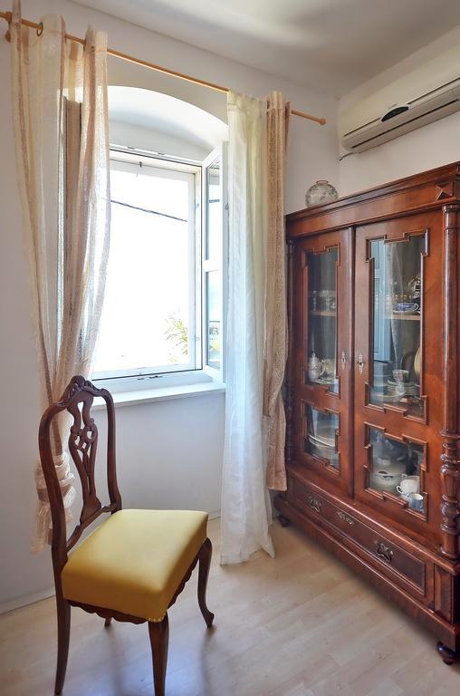 Apartment Pere S Mora Mimice Phòng bức ảnh
