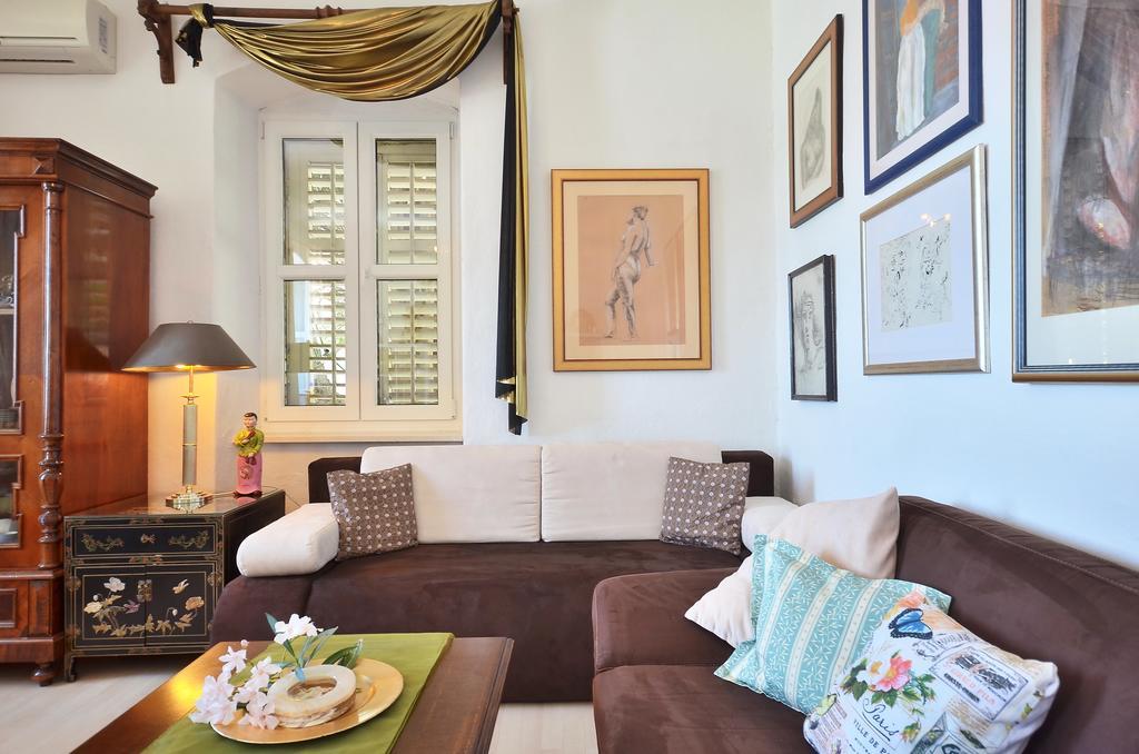 Apartment Pere S Mora Mimice Phòng bức ảnh
