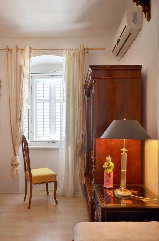 Apartment Pere S Mora Mimice Phòng bức ảnh